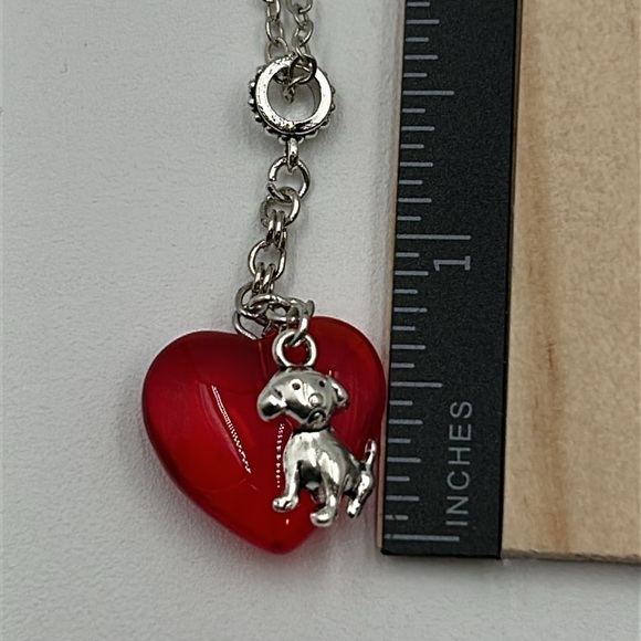2027- Dog With Glass Heart Handmade Necklace NWT - Picture 5 of 6